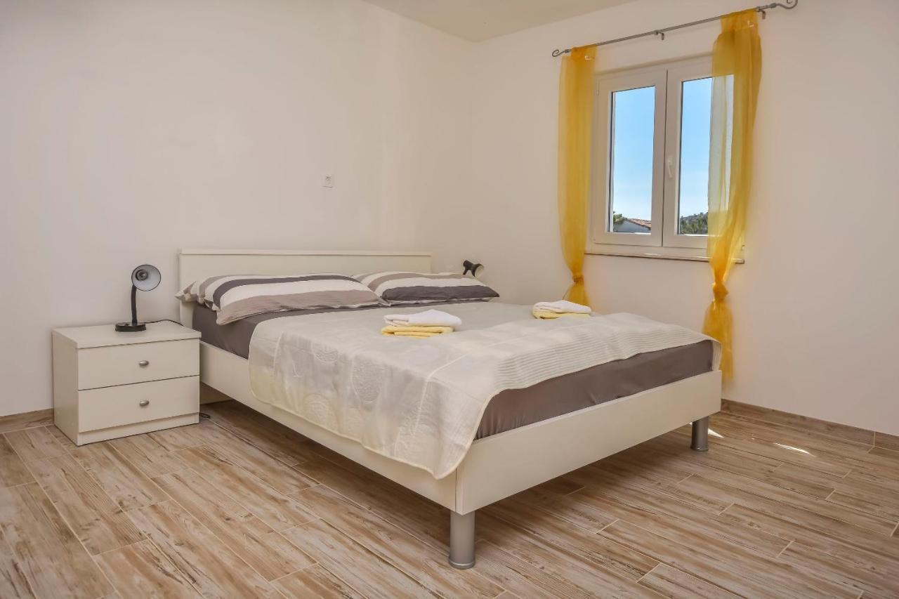 Apartments Jelena Rogoznica  Exterior photo